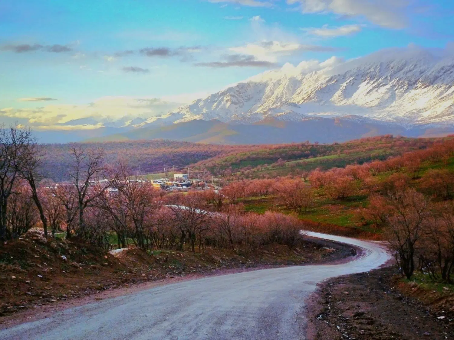 فروش خانه ویلایی  در ردستای ترکه سفلی