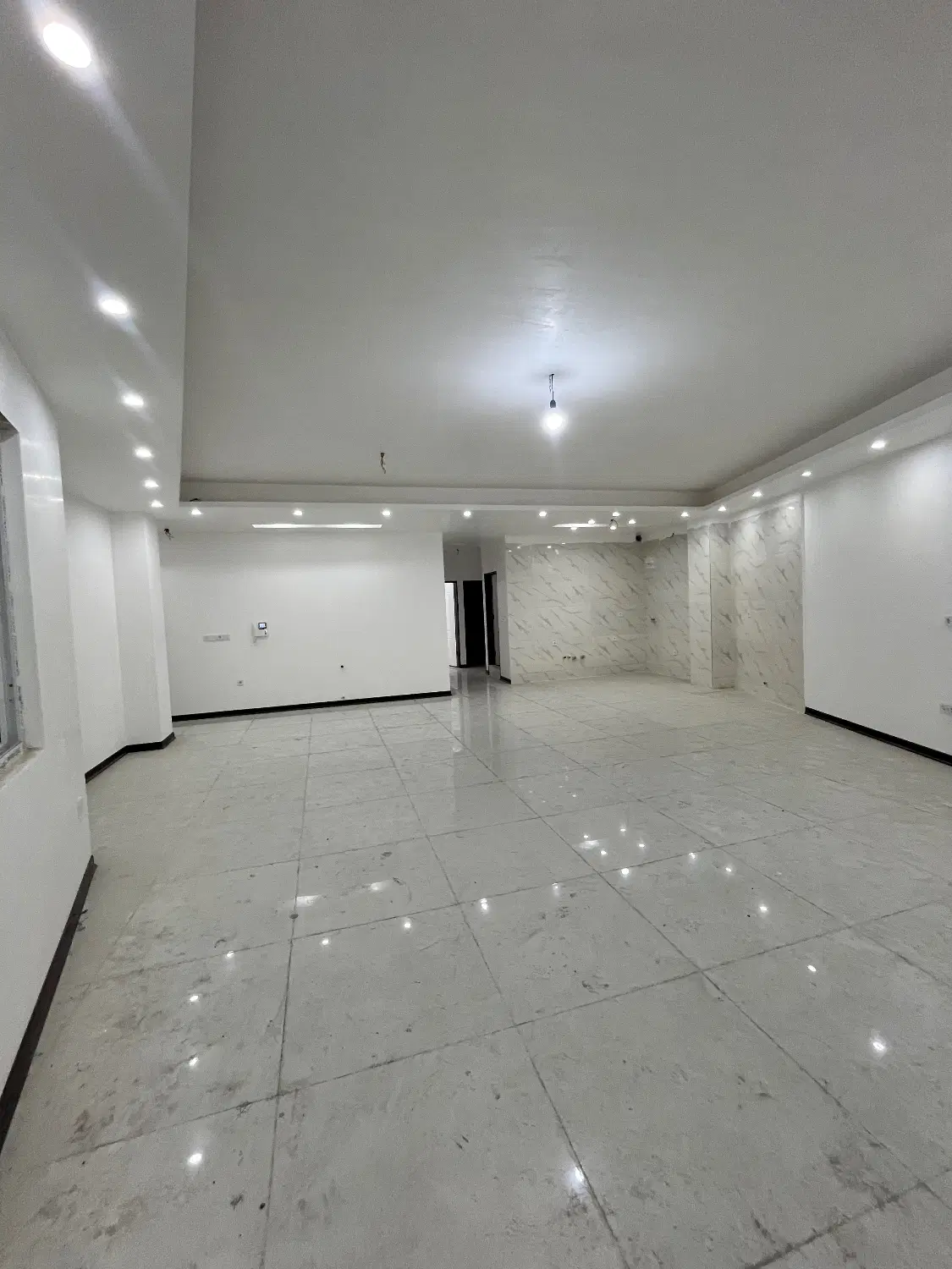 آپارتمان ۱۴۰ متری خیابان ساری