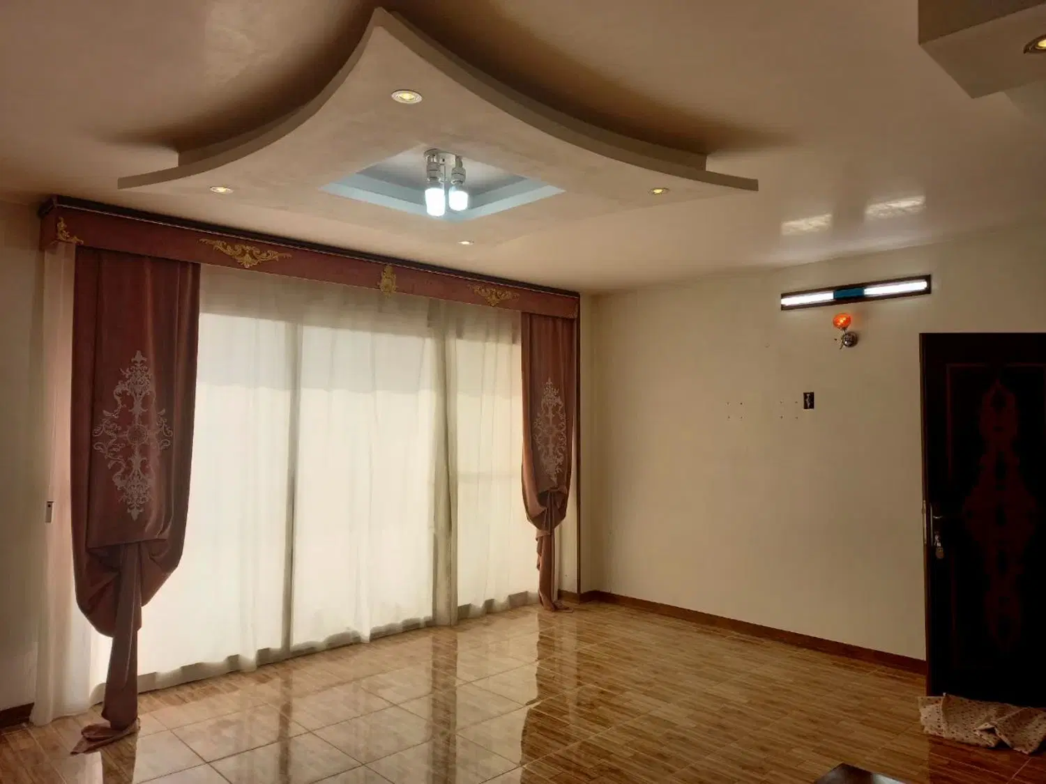 فروش آپارتمان ۱۲۰ متری