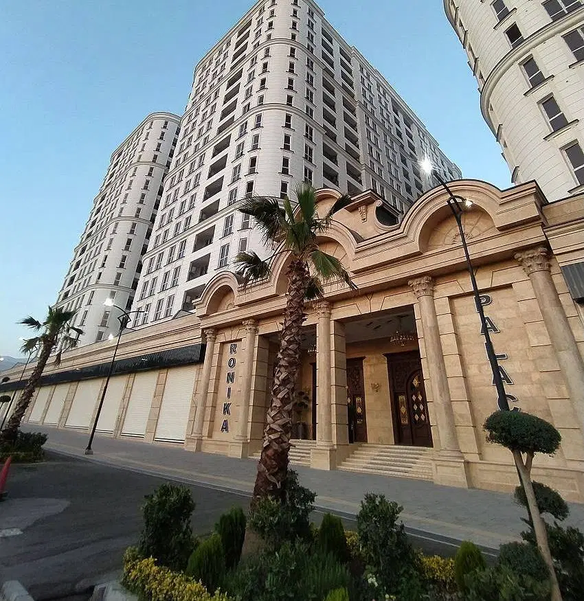 واحد ۱۰۹ متری طبقه اول رونیکا کوهک