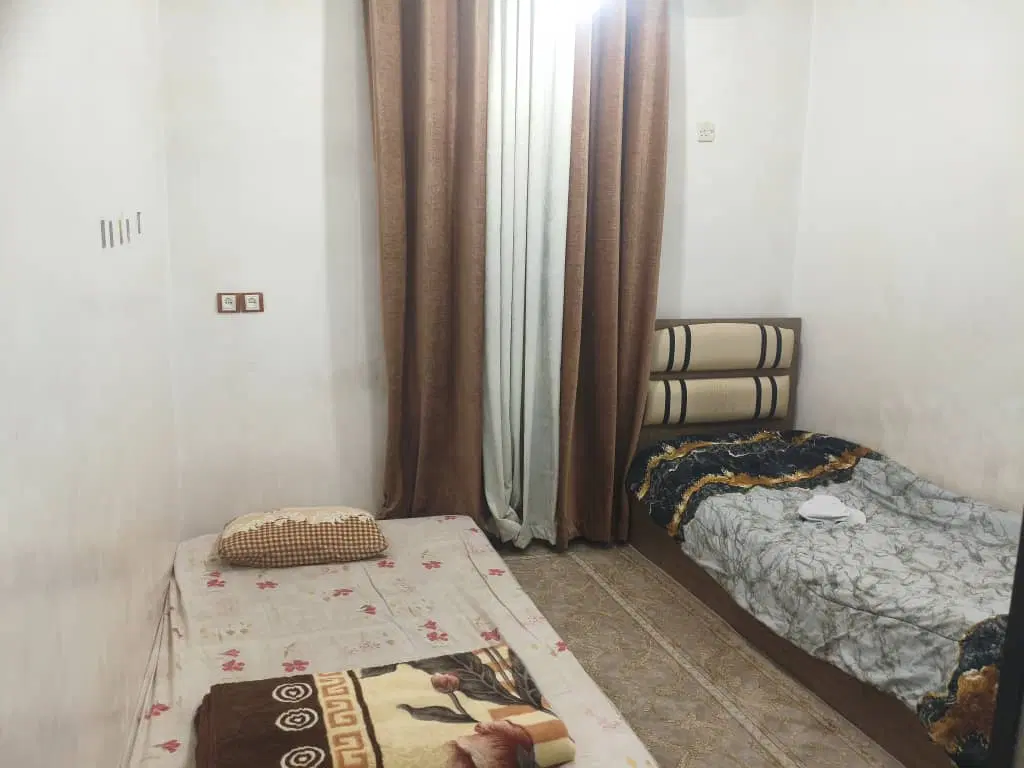 آپارتمان ۸۰ متری هشت بنگله