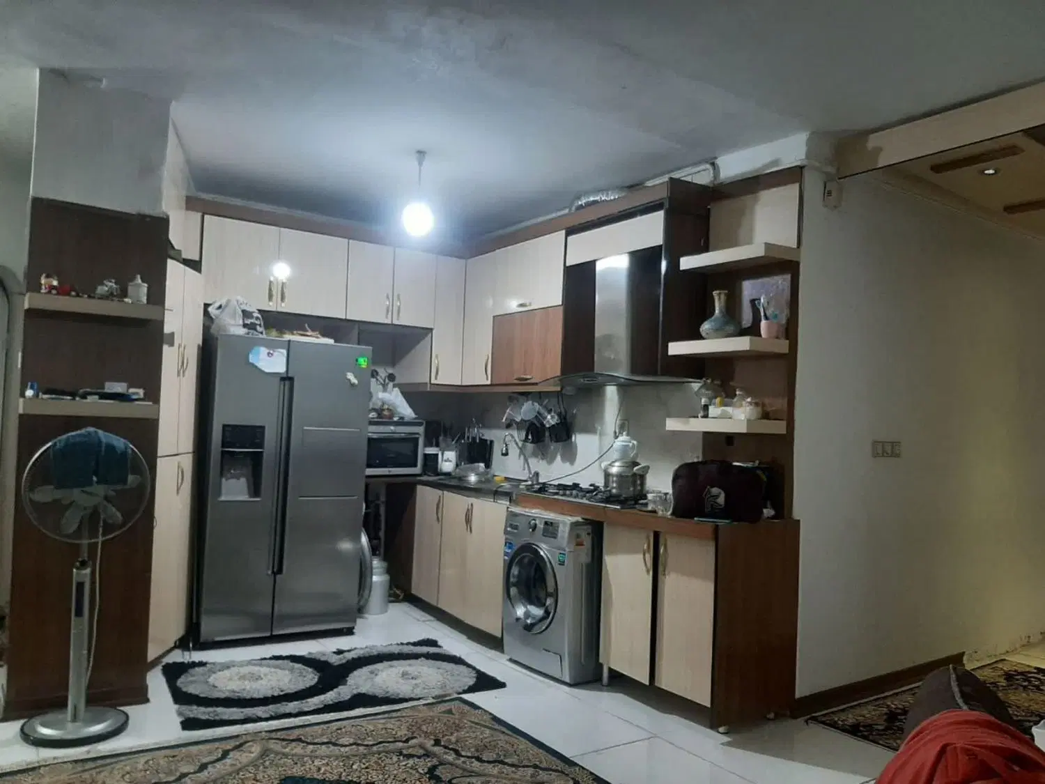 اپارتمان ۸۳متری باپارینگ وانباری روبه افتاب