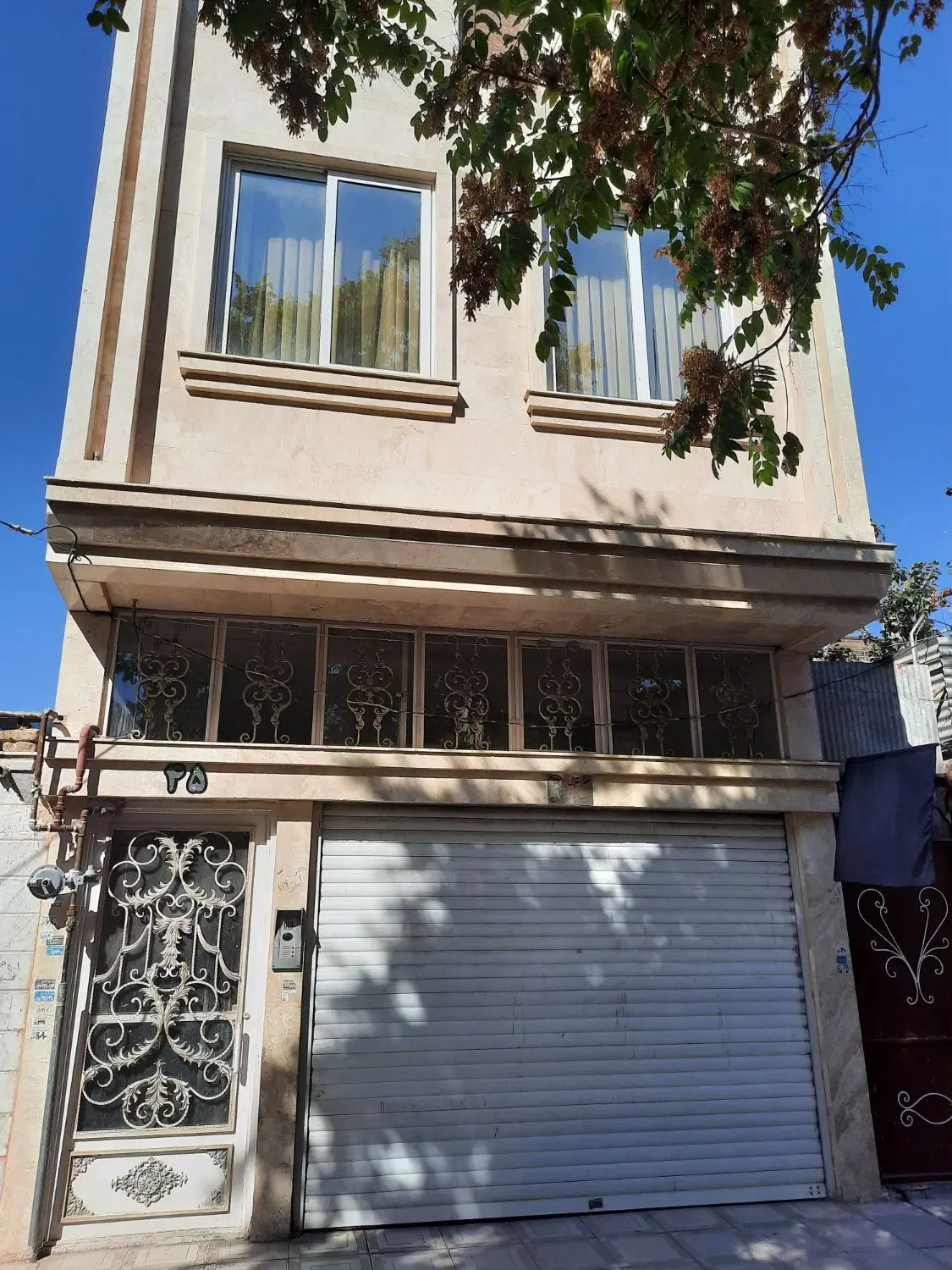 آپارتمان طبرسی شمالی ۳۳ صفر