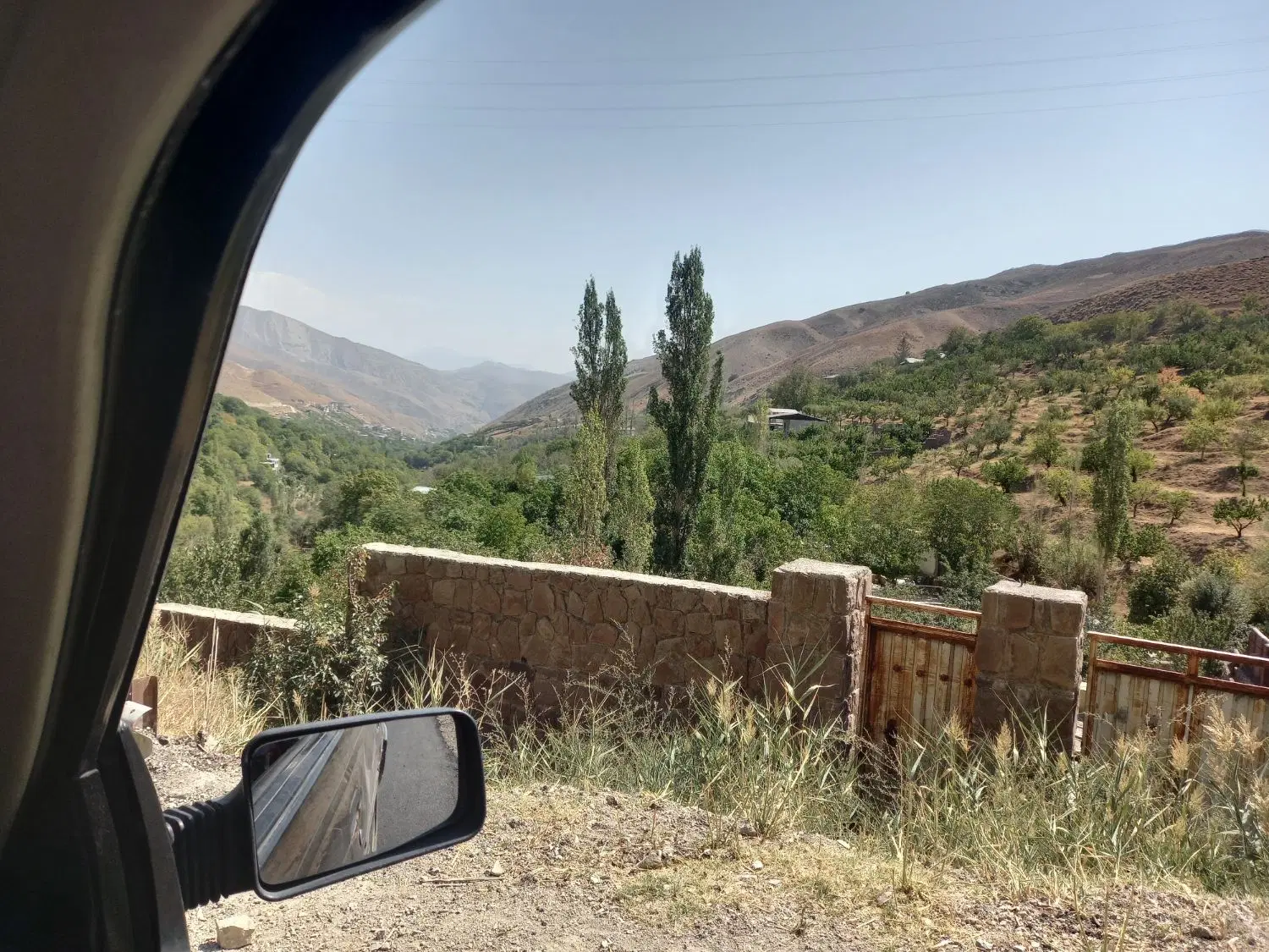 ویلا باغ زیبا خوش اب و هواوسیع کامل باسند فروشی