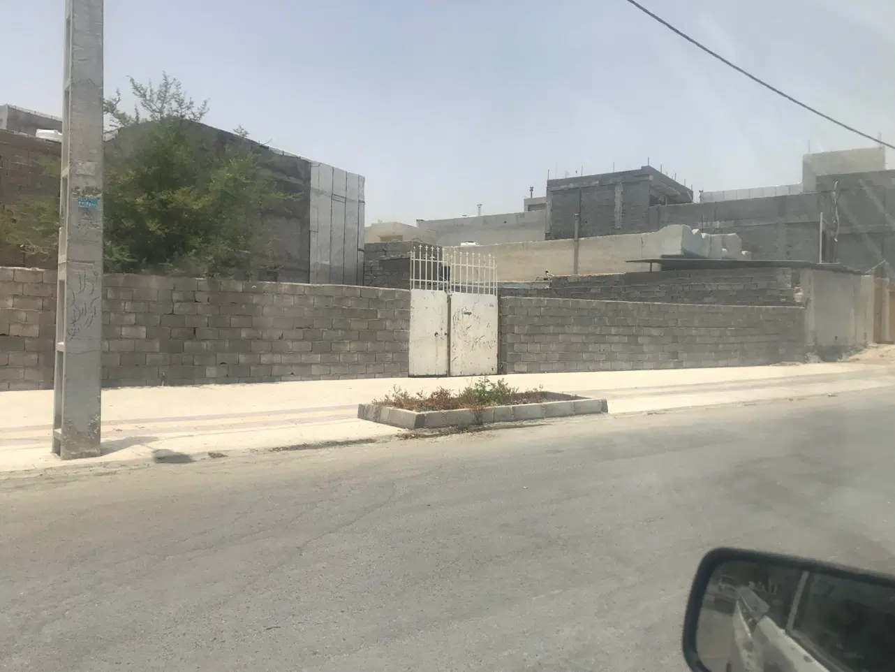 زمین ۳۰۰متری در کنگان
