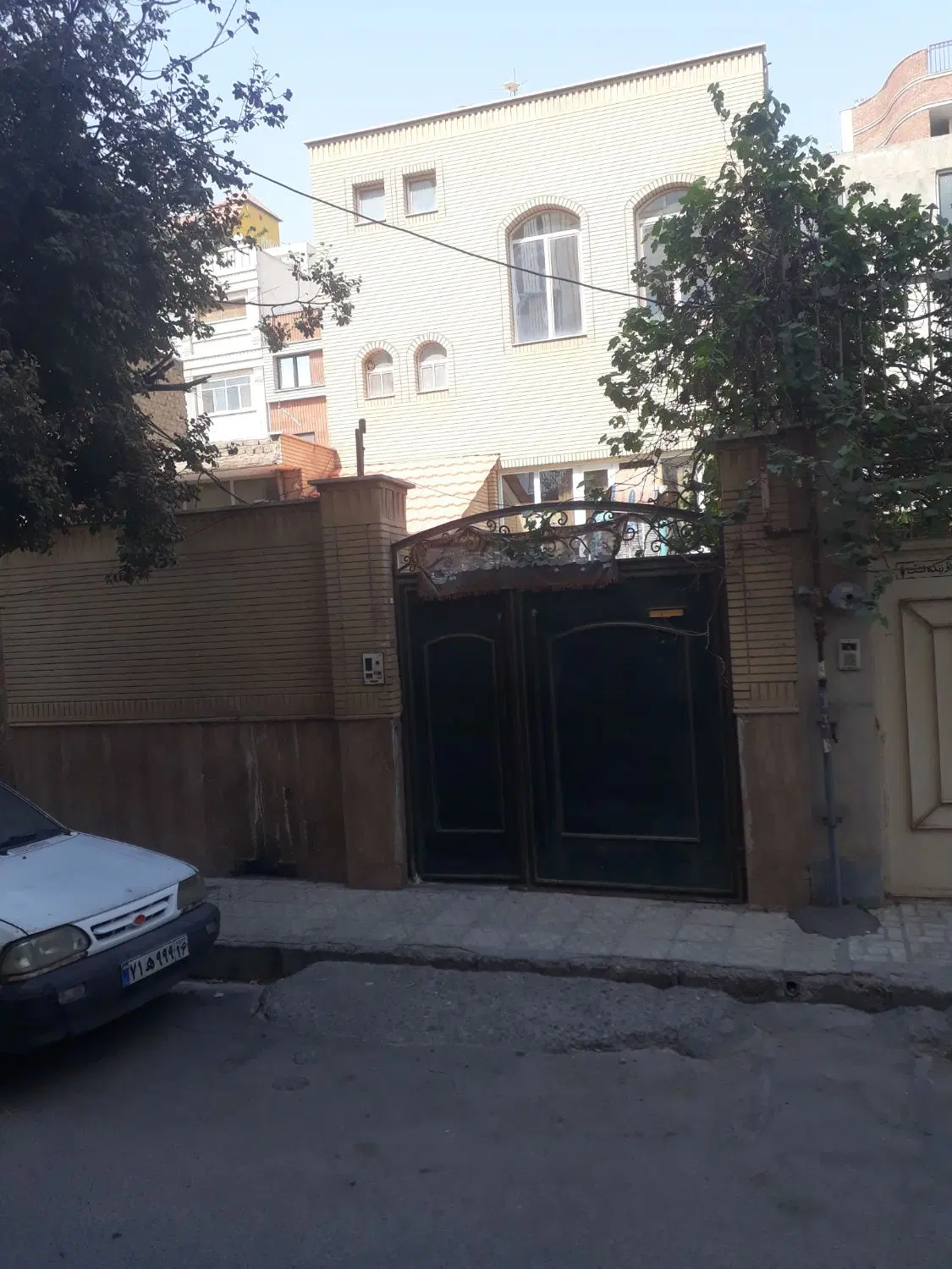 ویلایی ۱۴۰ متر دو کله زنبیل اباد