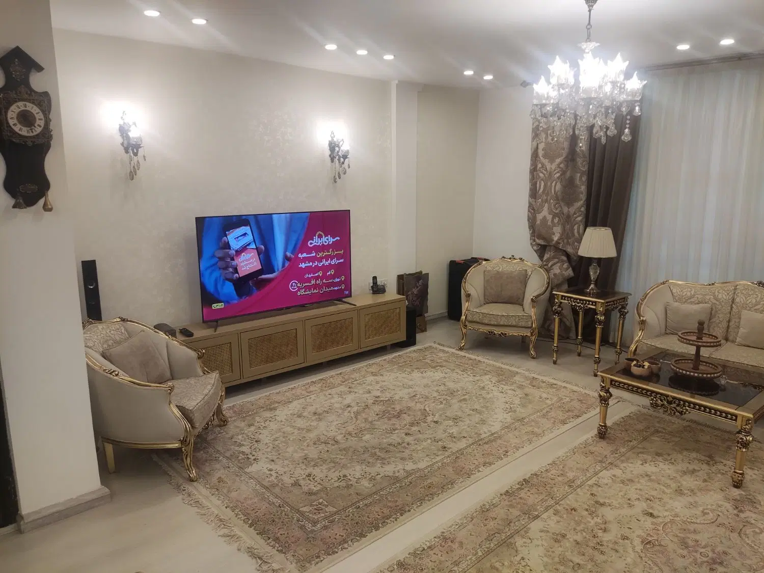 آپارتمان ثمانه . مهدی