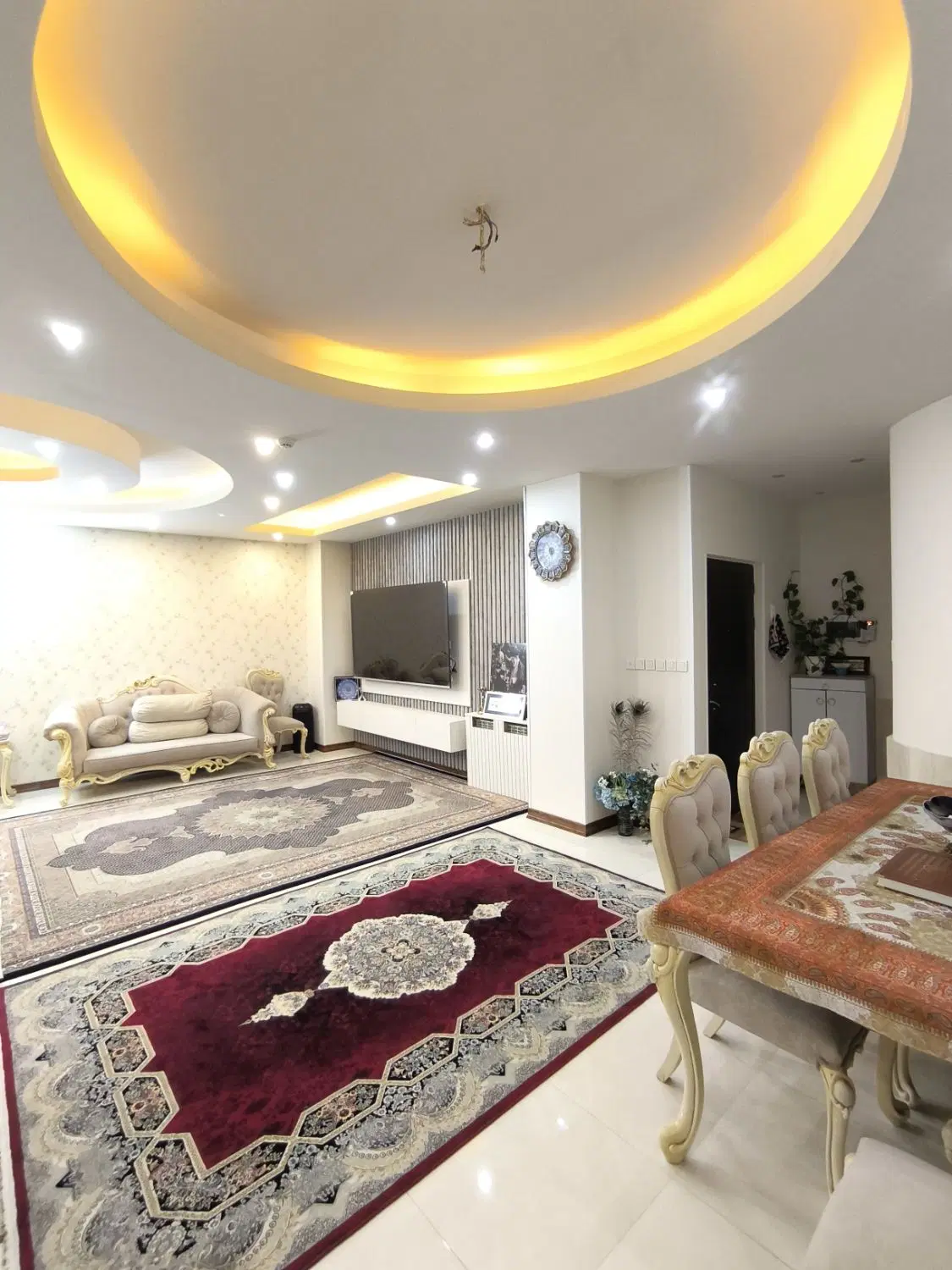 ۱۱۰ متر فول امکانات خیابان برغان