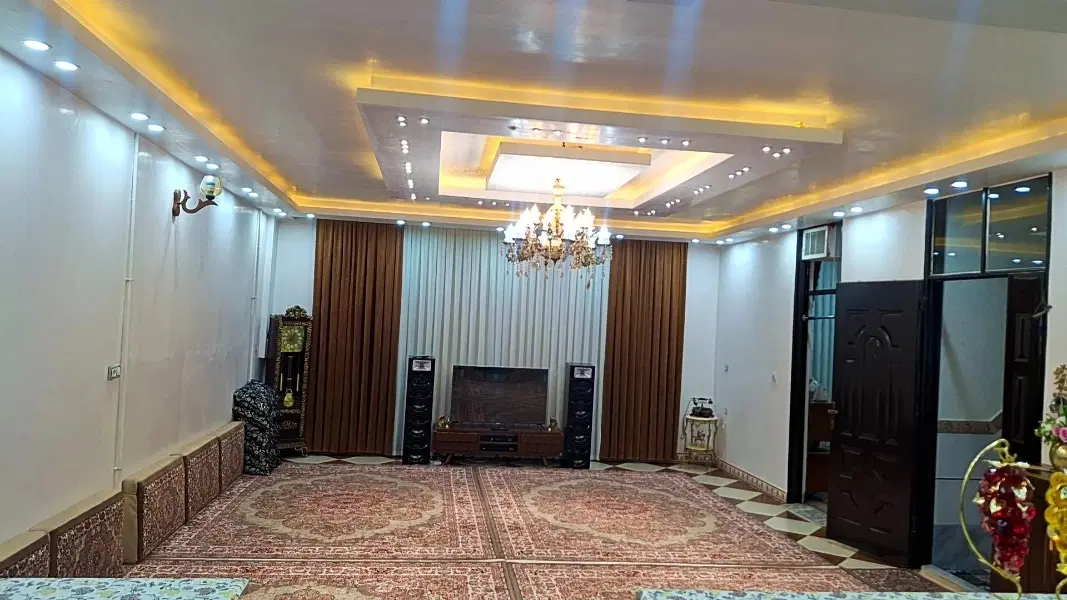 فروش خانه ویلایی شیک شهرک آموزگار