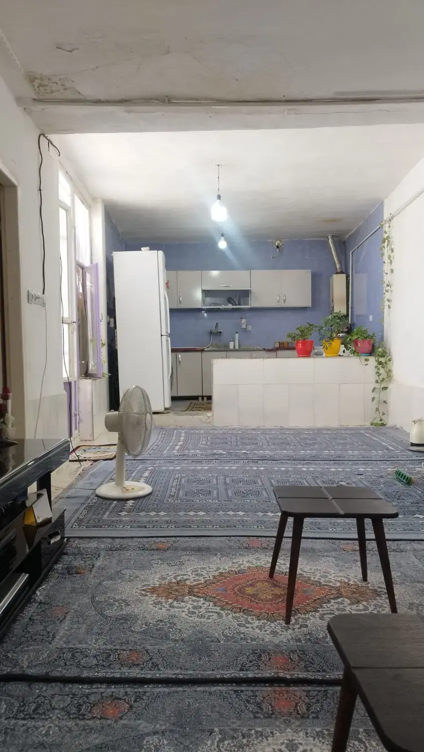 منزل ۹۰ متری،سعدی،درب حیاط بدون سربالایی