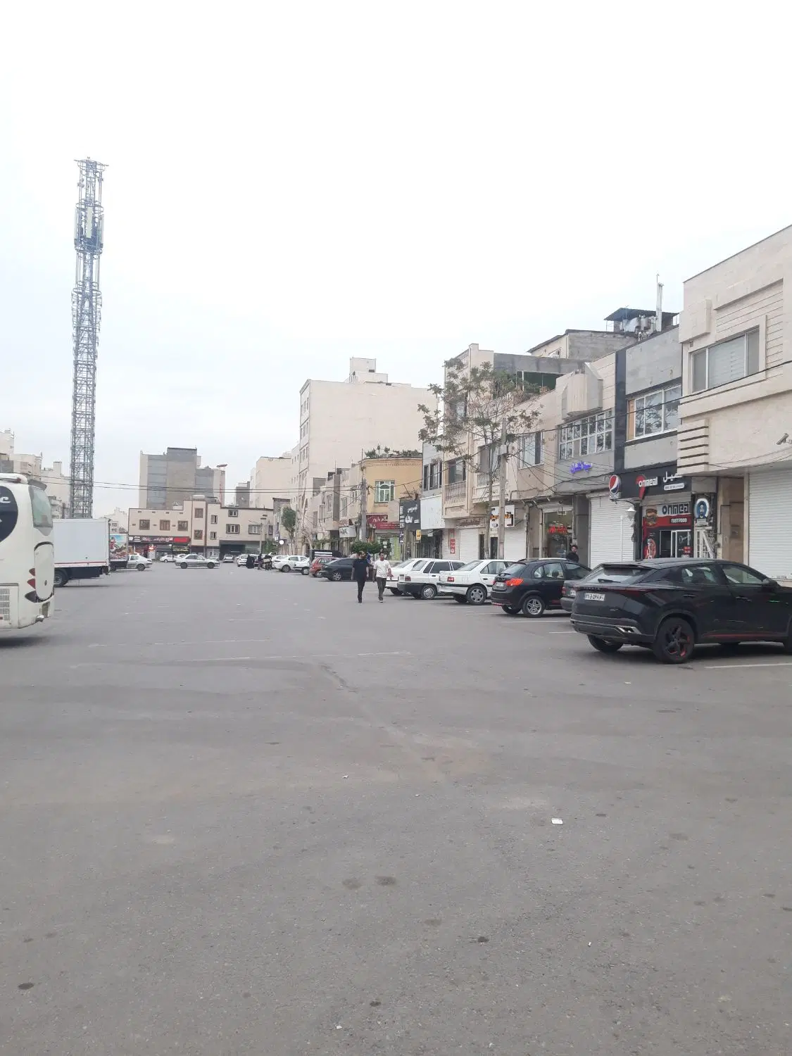 همکف _انبار_مغازه_ مناسب قیمت حاشیه و داخل میلان
