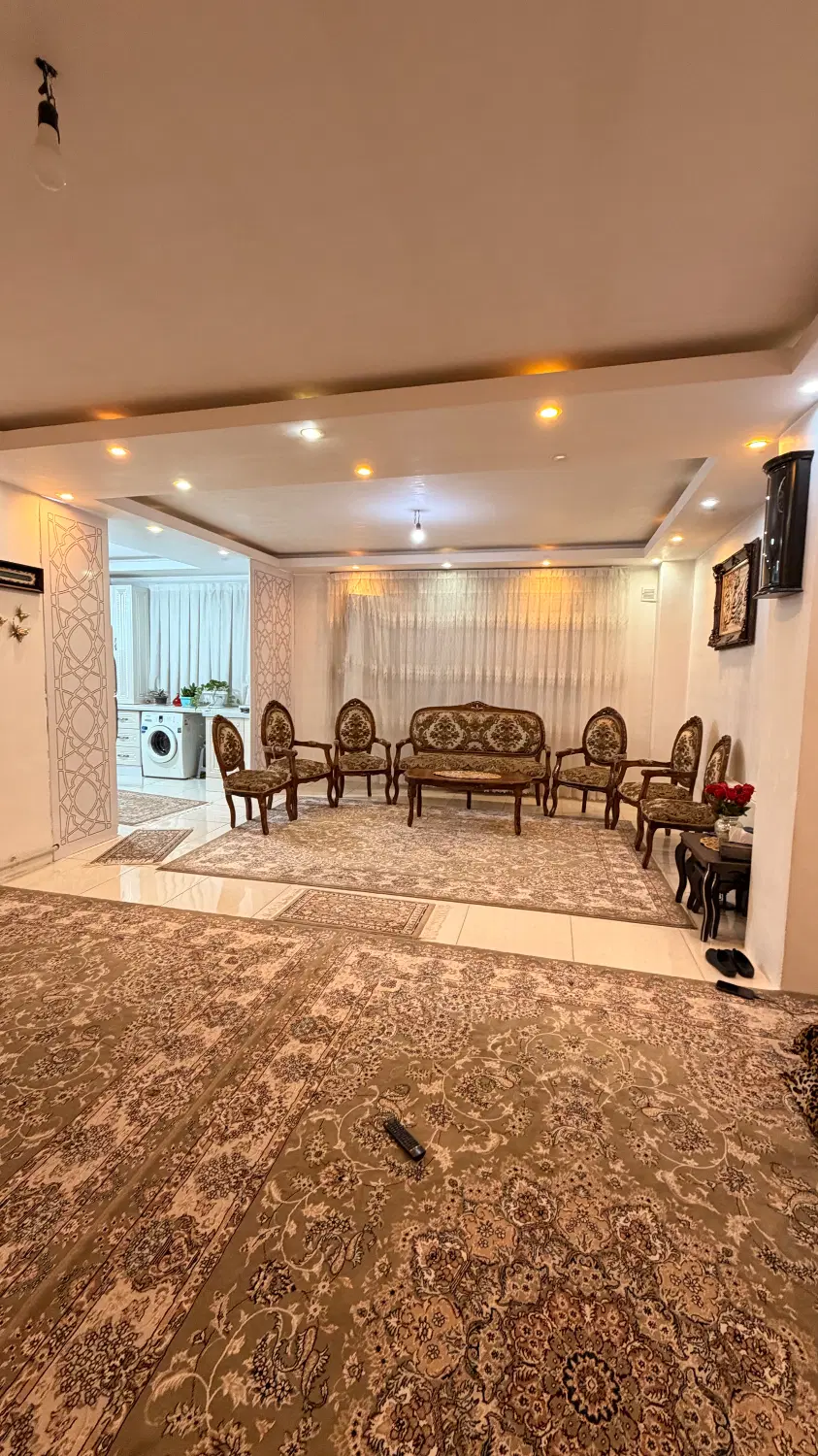واحد ۹۶متری دوخواب طبقه دوم تک واحدی