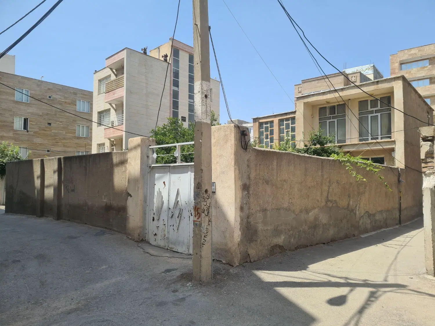 فروش ویلایی ۲۸۰ متر نزدیک سه راه دانش