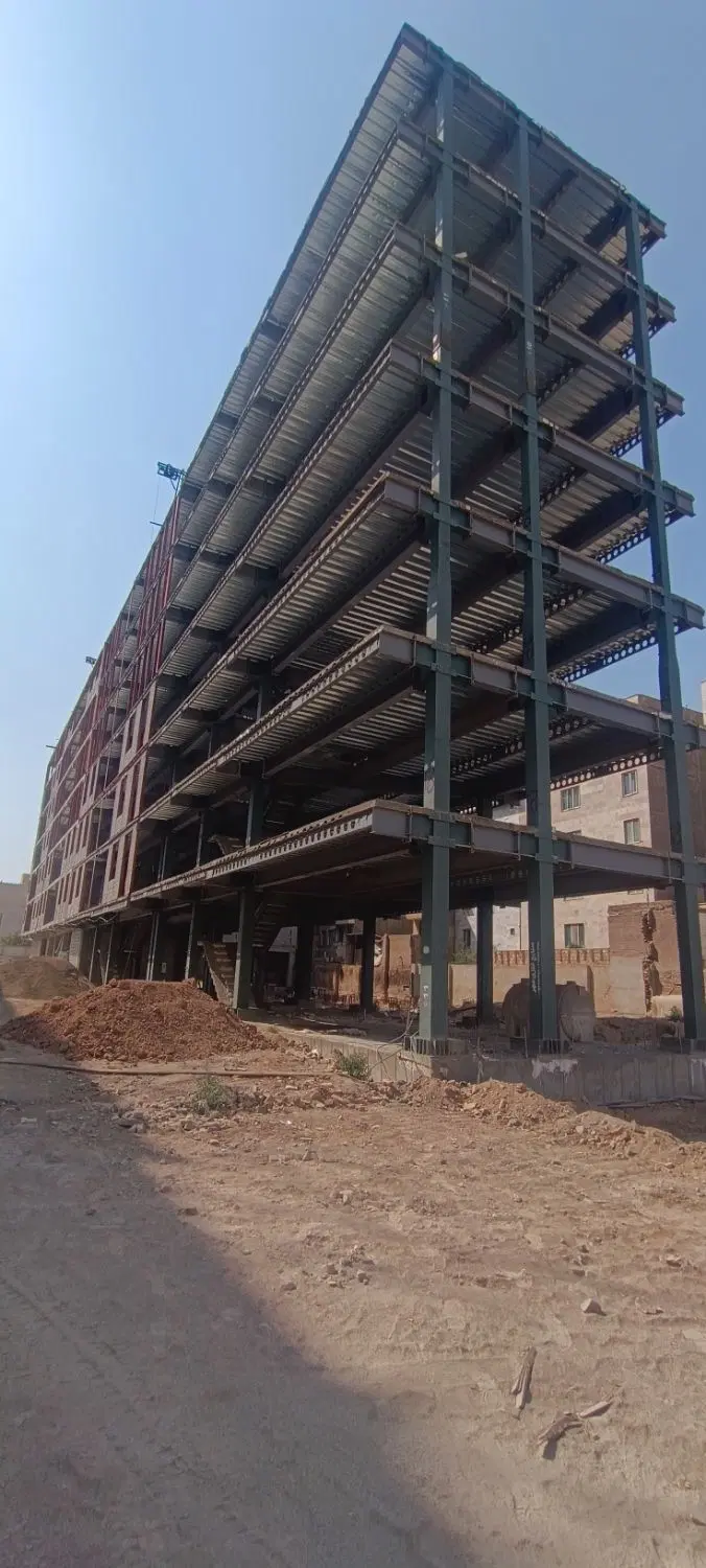 ۹۶ متری دو خواب ۵۰% پرداخت ۵۰% یک ساله