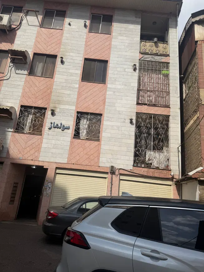 118 لاکانی زیر قیمت