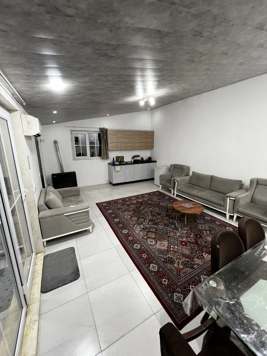 ویلای استخردار