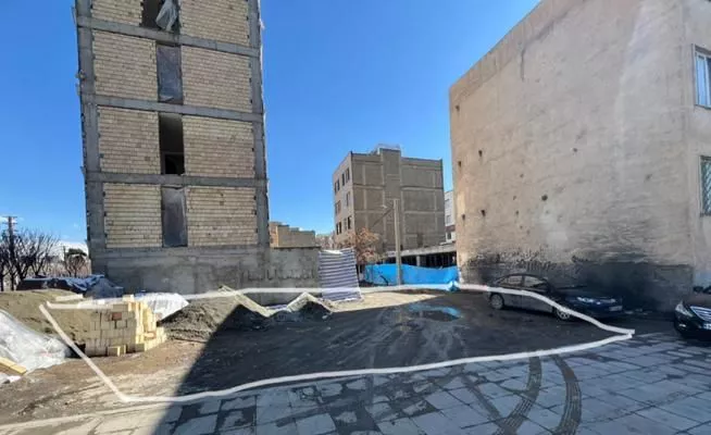 زمین سند تک برگ ۱۸۲ متر بر بلوار ماهان ابن سینا ۱۱