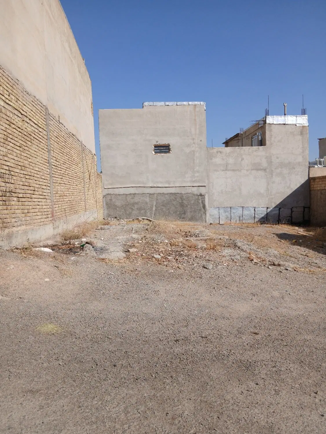 زمین مسکونی کوی ارتش
