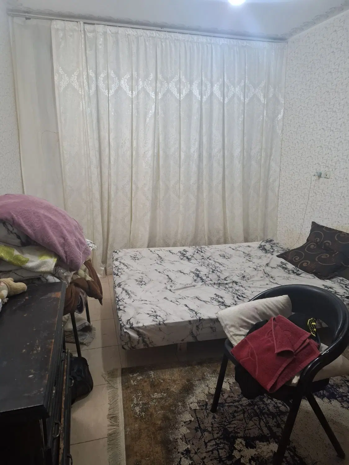 واحد آپارتمان تک واحدی، تک خواب