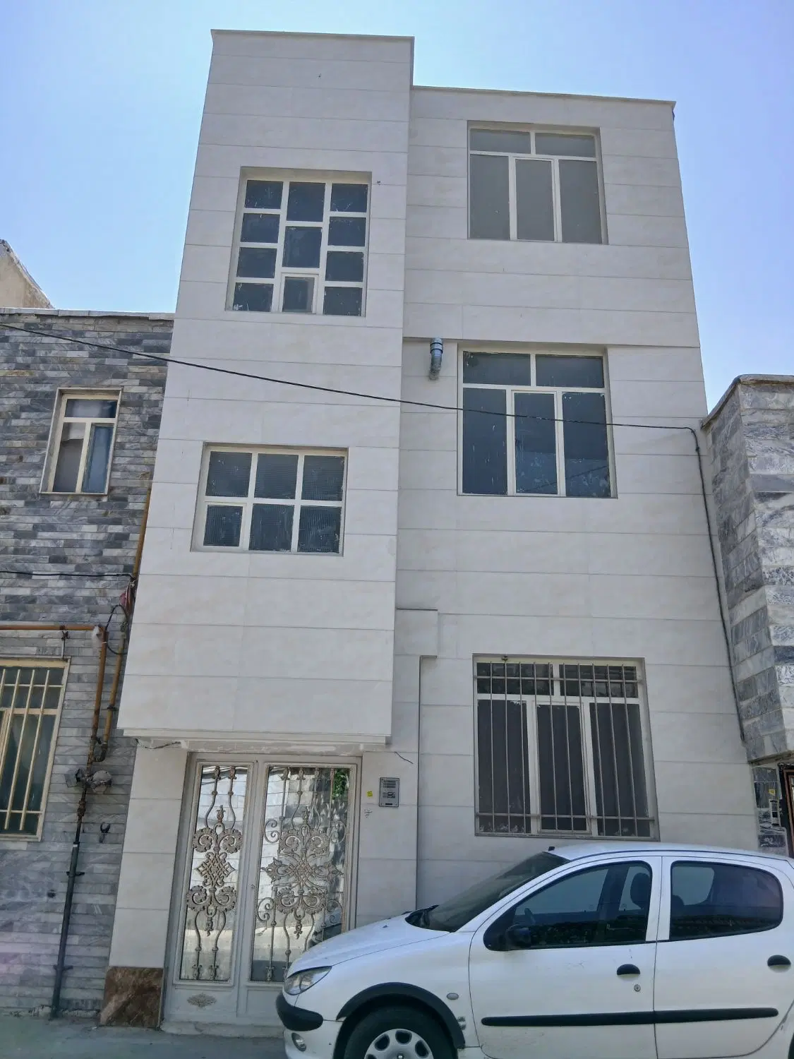 خانه دو طبقه