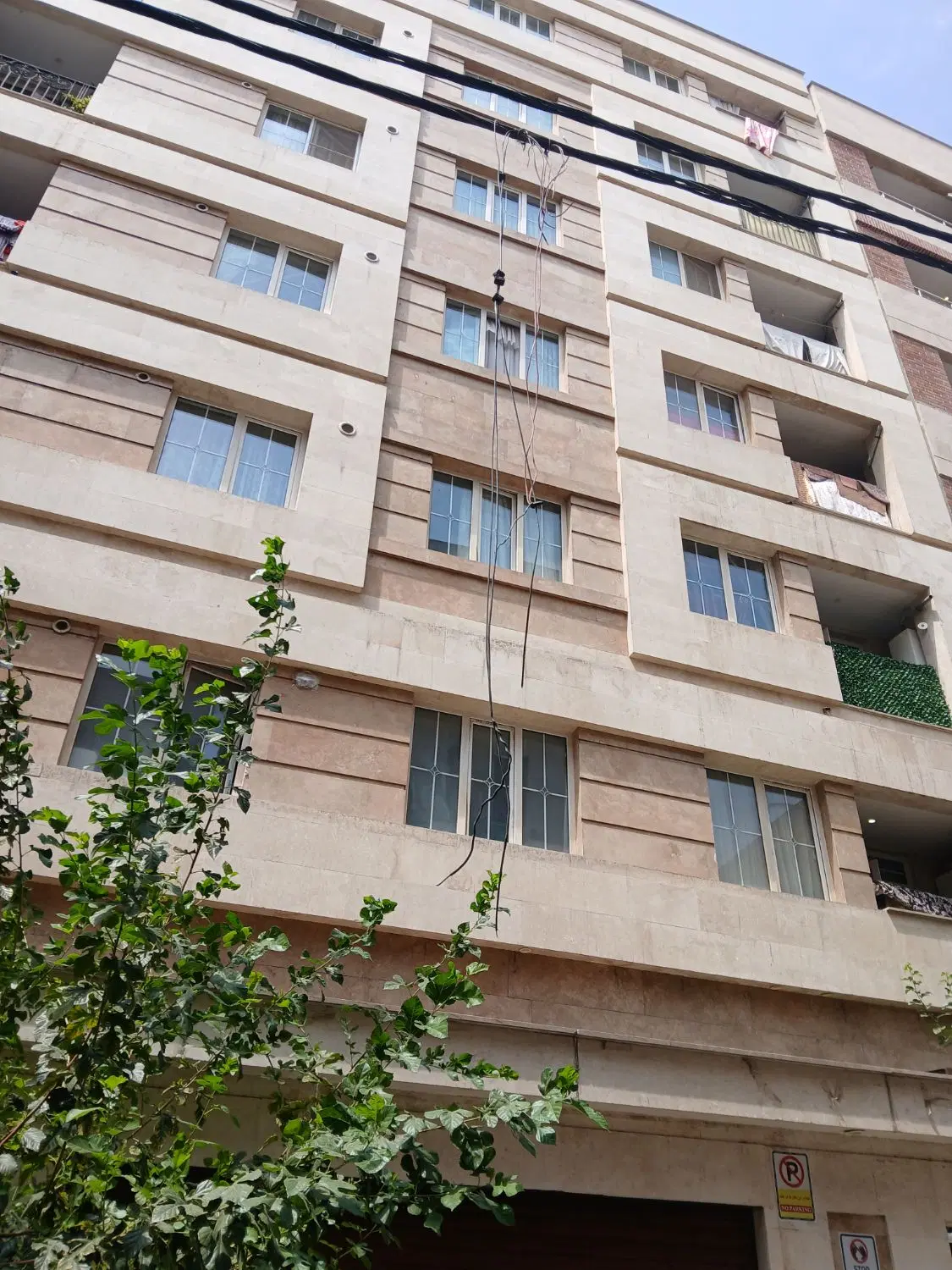 ۸۲متر دوخواب سال۱۴۰۲کوچه اعتمادی