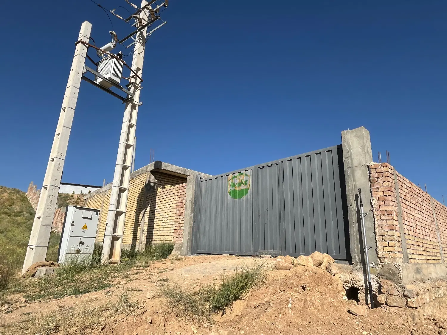 ۱۰ هکتار باغ ثمری با تمام امکانات