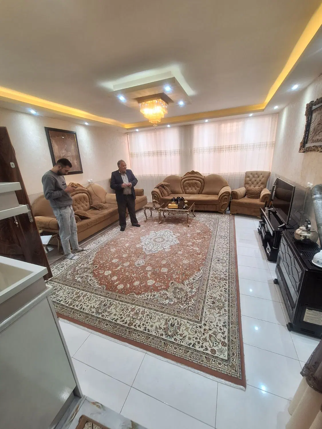 فروش واحد در ملاباشی فردوسی 11