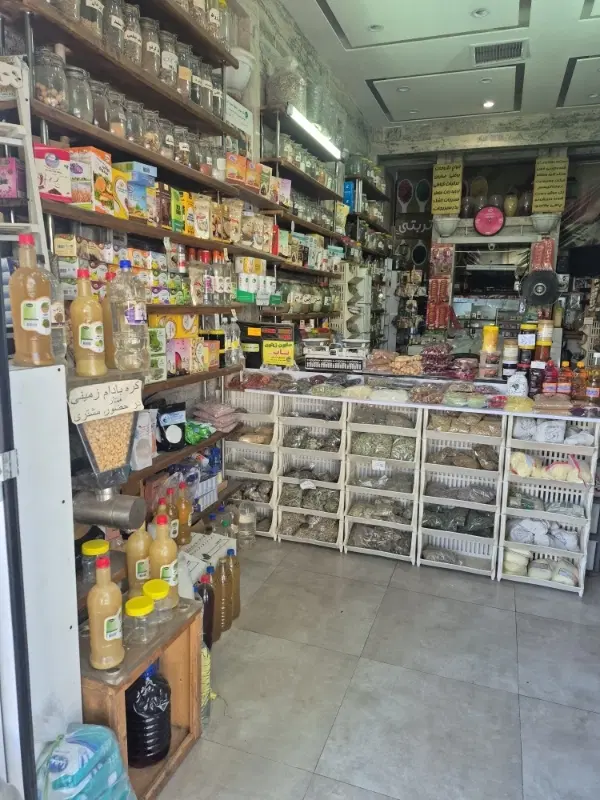 مغازه ۵۰متر فقط عطاری اجاره داده میشود