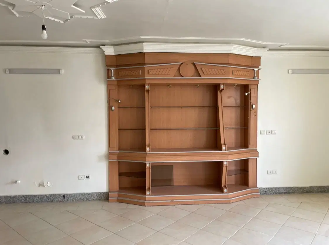 آ‌پارتمان ۱۵۰ متری تمیز