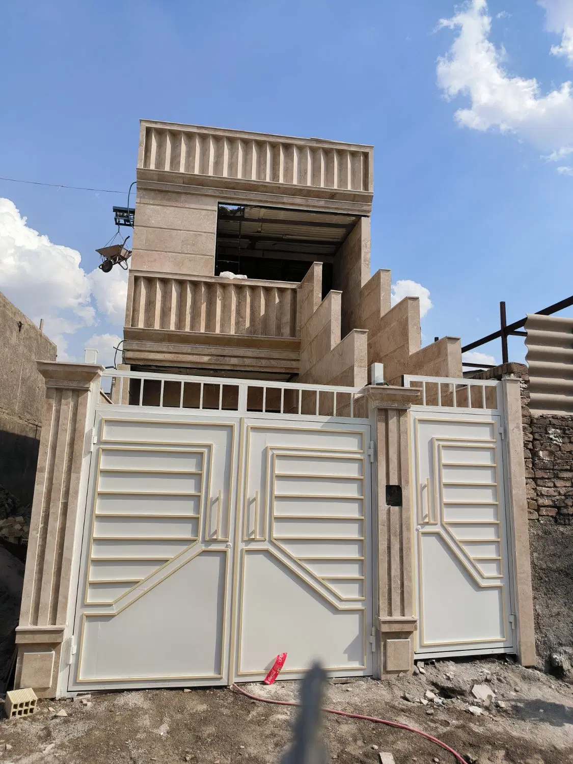 خانه در پاپی خالدار