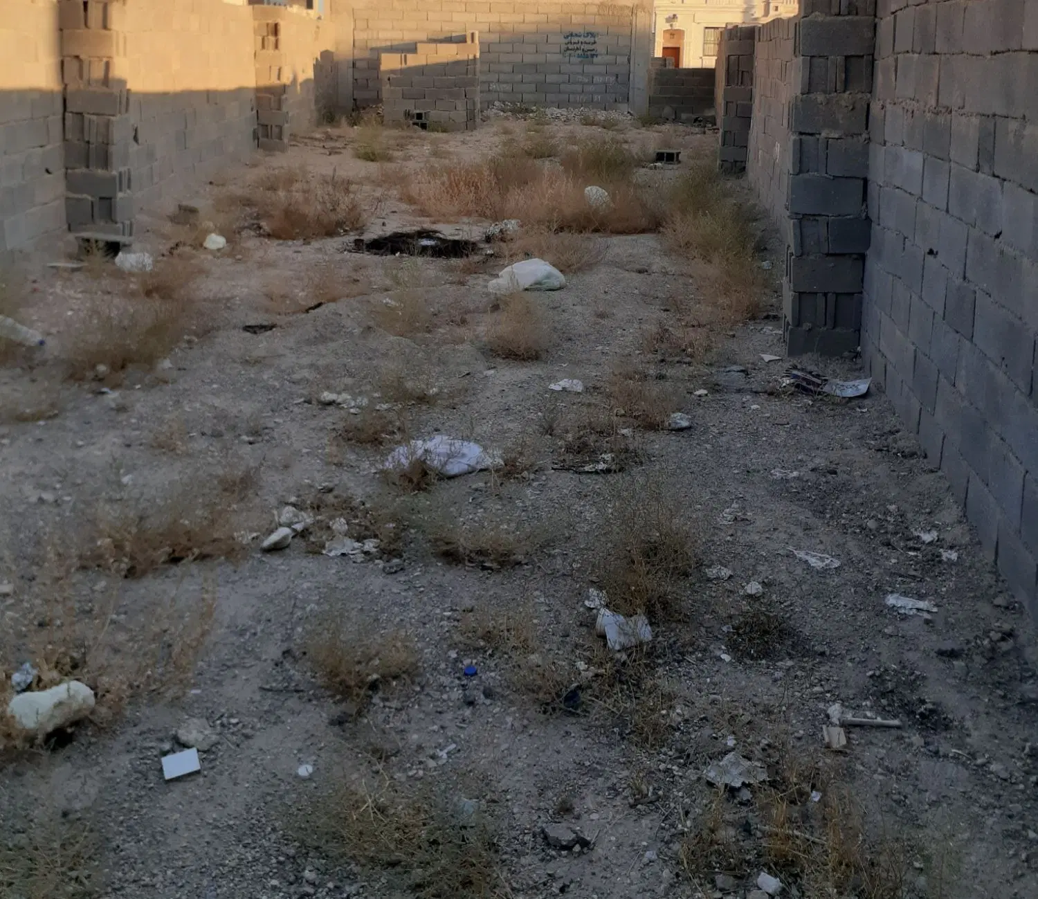 زمین مسکونی ۲۰۰متر جنوبی خیابان تهران