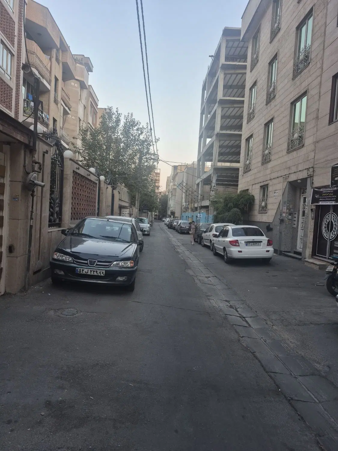 ۱۲۰ متر کلنگی گذر ۸ جنوبی قابل سکونت