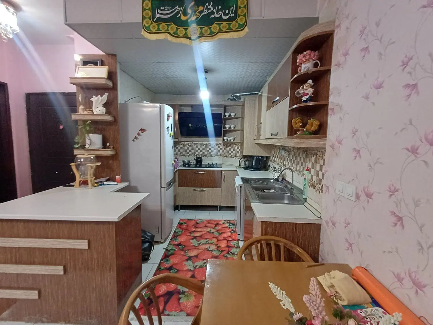 اپارتمان ۹۳ متر ۲ خواب شیک رو به نما جنوبی