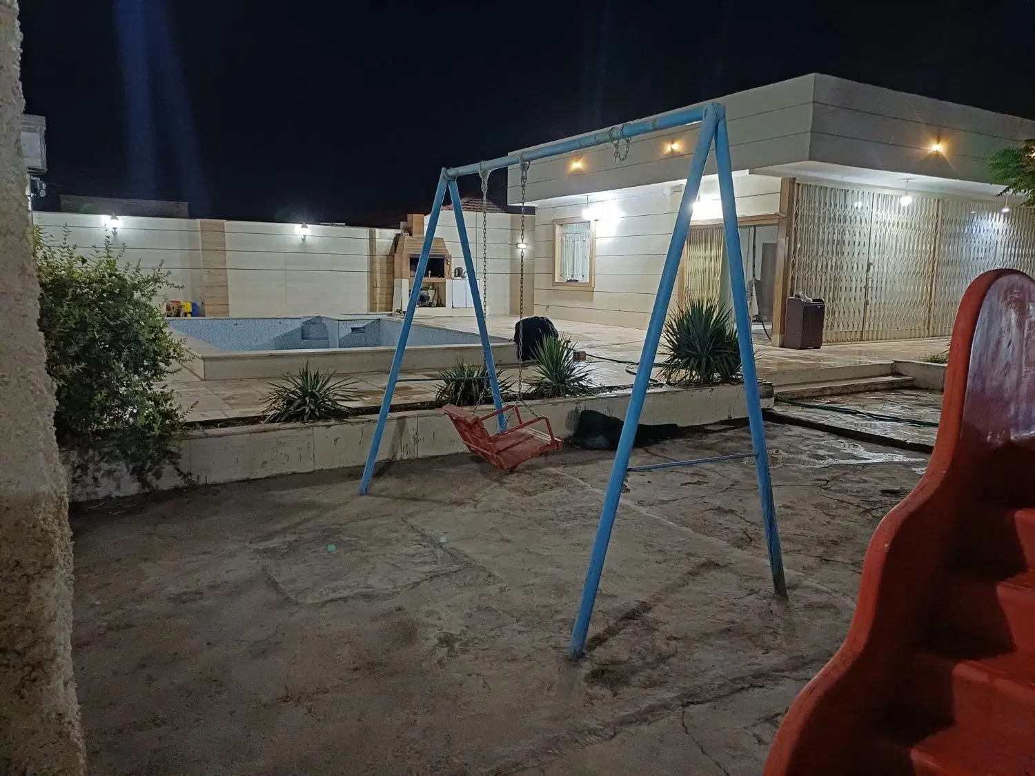 باغ۷۲۰متری با تبرئه