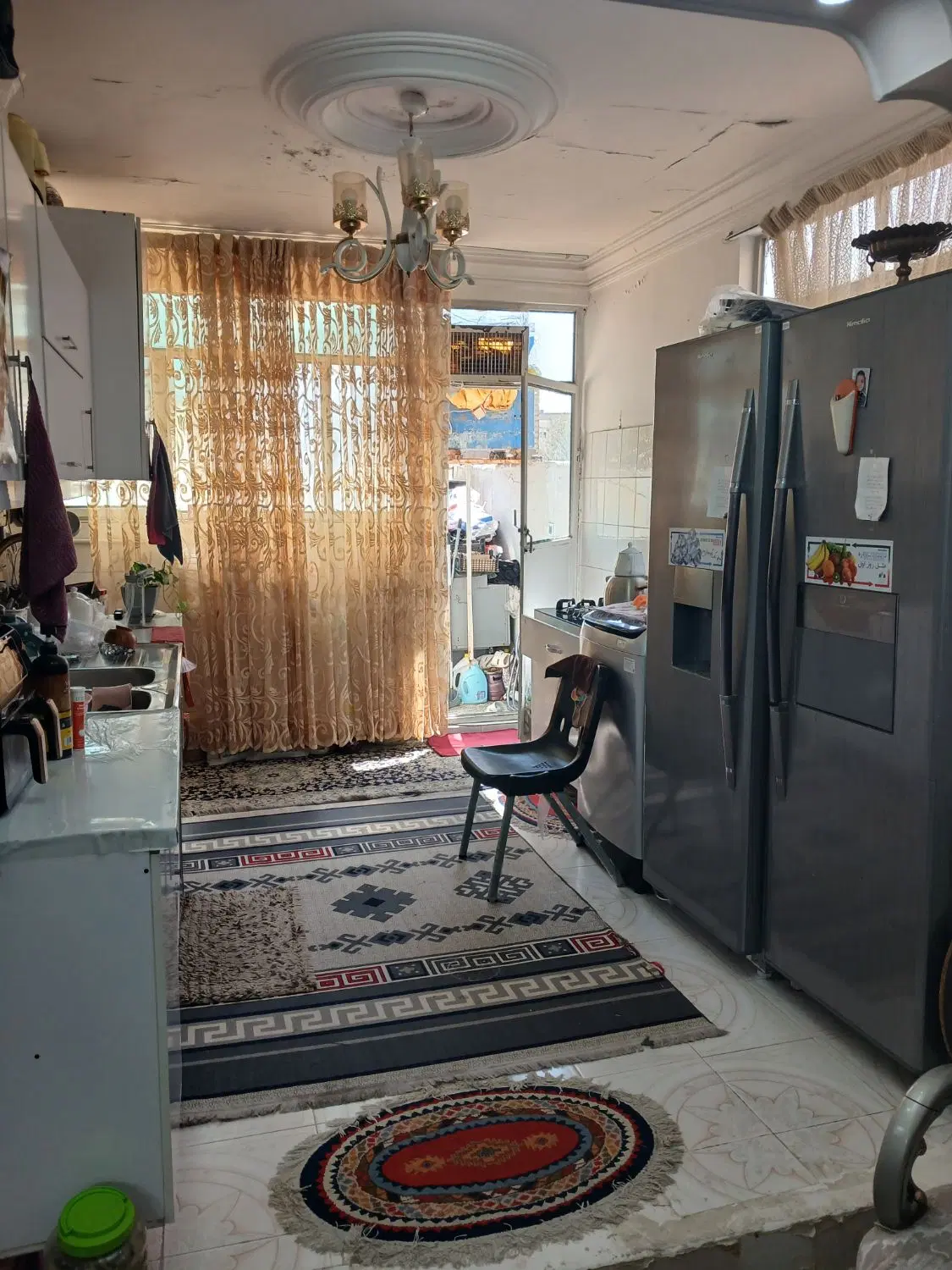 آپارتمان ۹۵ متری طبقه دوم رو همکف با پارکینگ