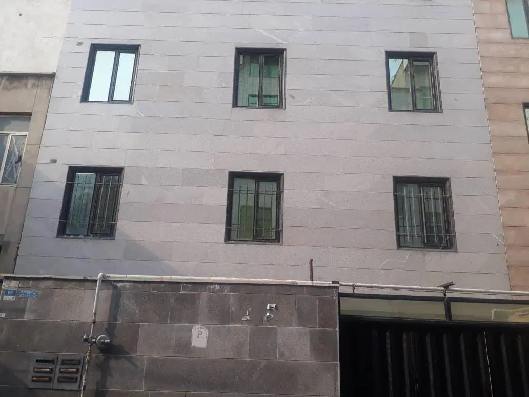 ۴۰ متری سرآسیاب آسانسور انباری