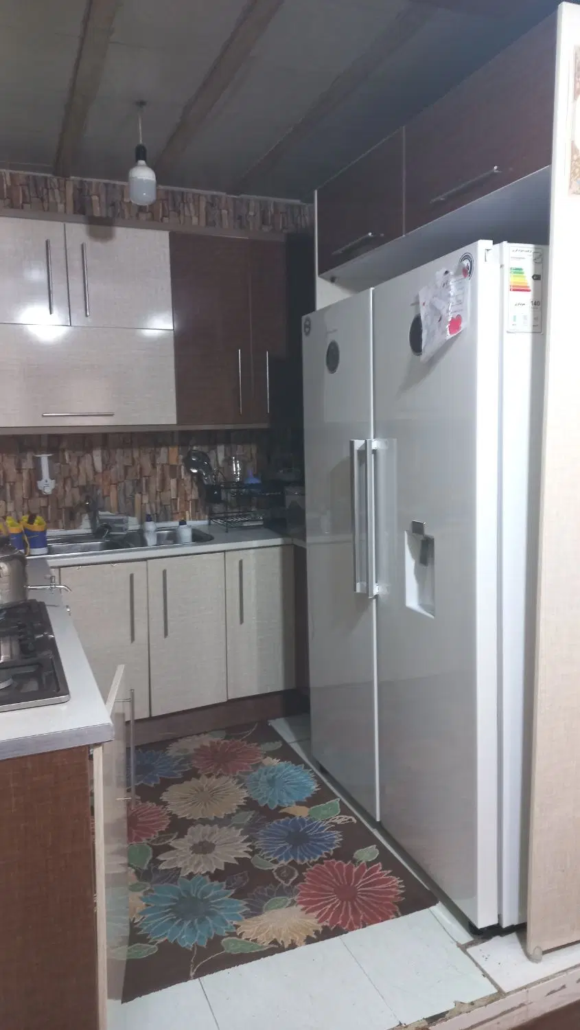 خانه ۳ طبقه کوچه۱۲متری عربلو نزدیک میدان رجائی
