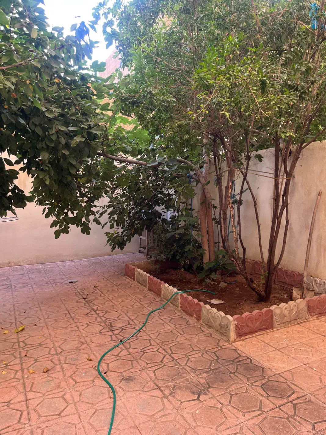 فروش آپارتمان در باغمیشه با حیاط دنج شخصی