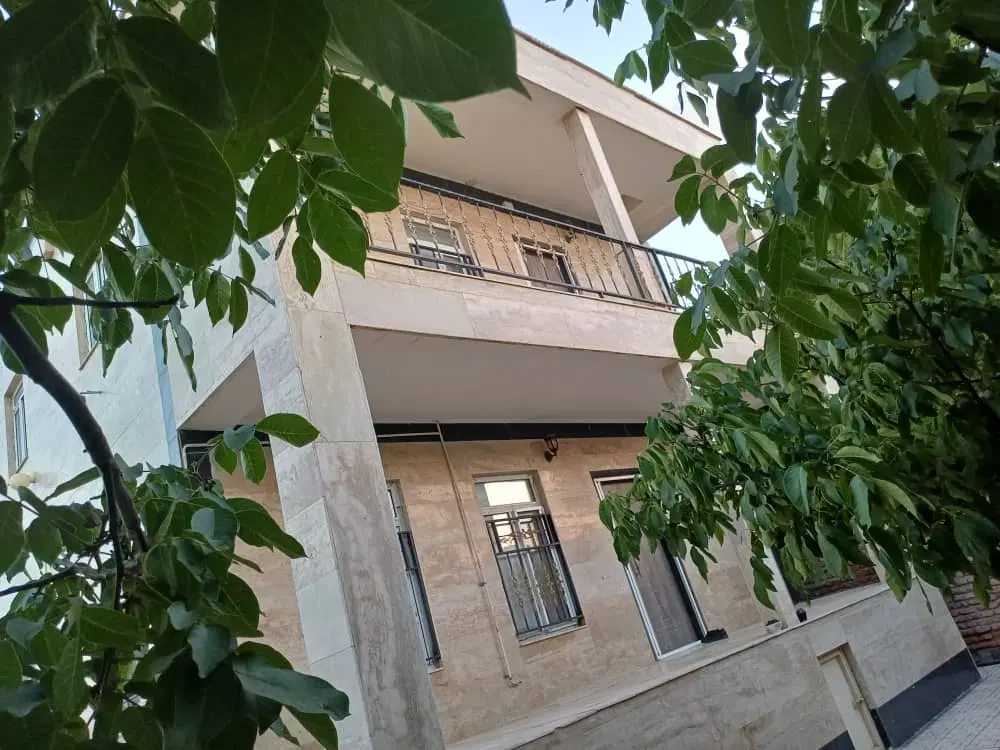 ویلا. باغ