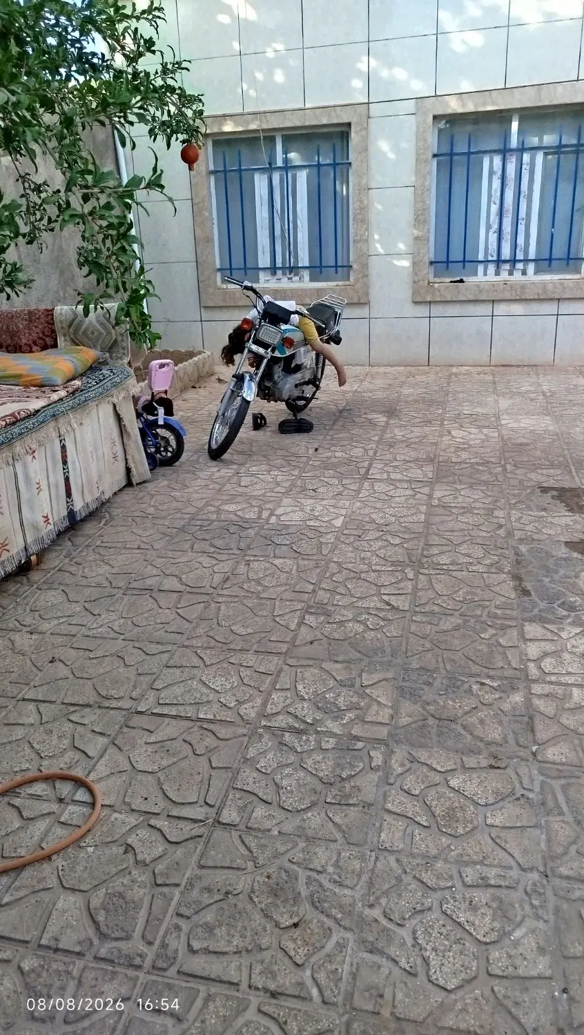 یک باب منزل مسکونی واقع در روستای اتیمز