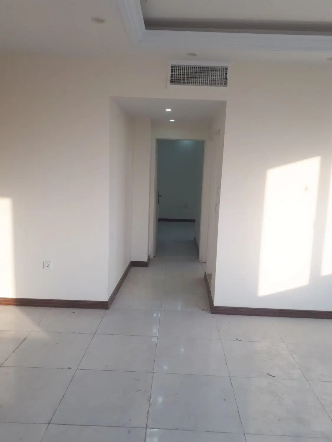 اپارتمان اجاره ای رهن کامل ۲ خواب کلید نخورده