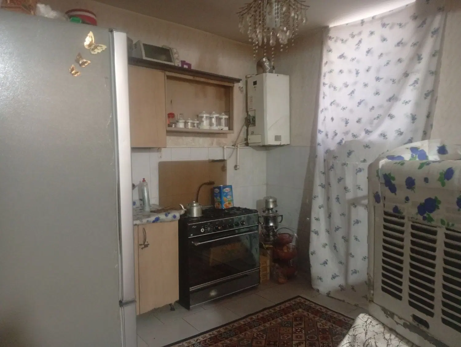 آپارتمان طبقه همکف سرنبش نورگیر عالی