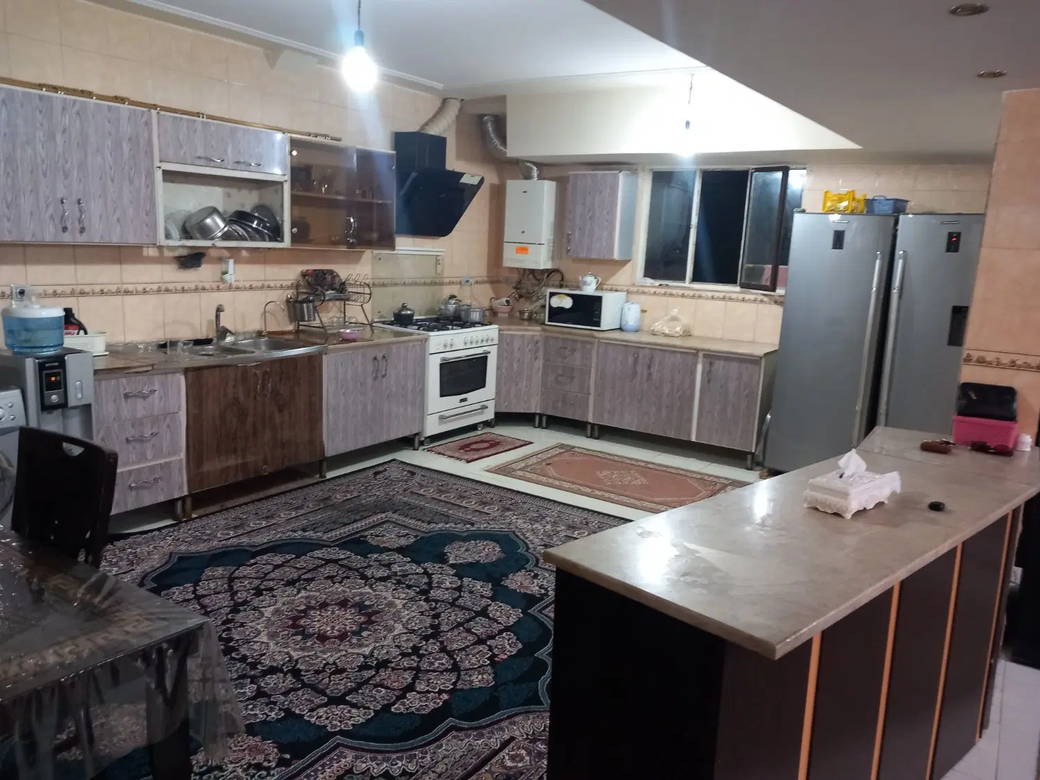 ۳خواب ۱۸۴متری بزرگ و دیدنی تک واحدی تمیز جنوبی