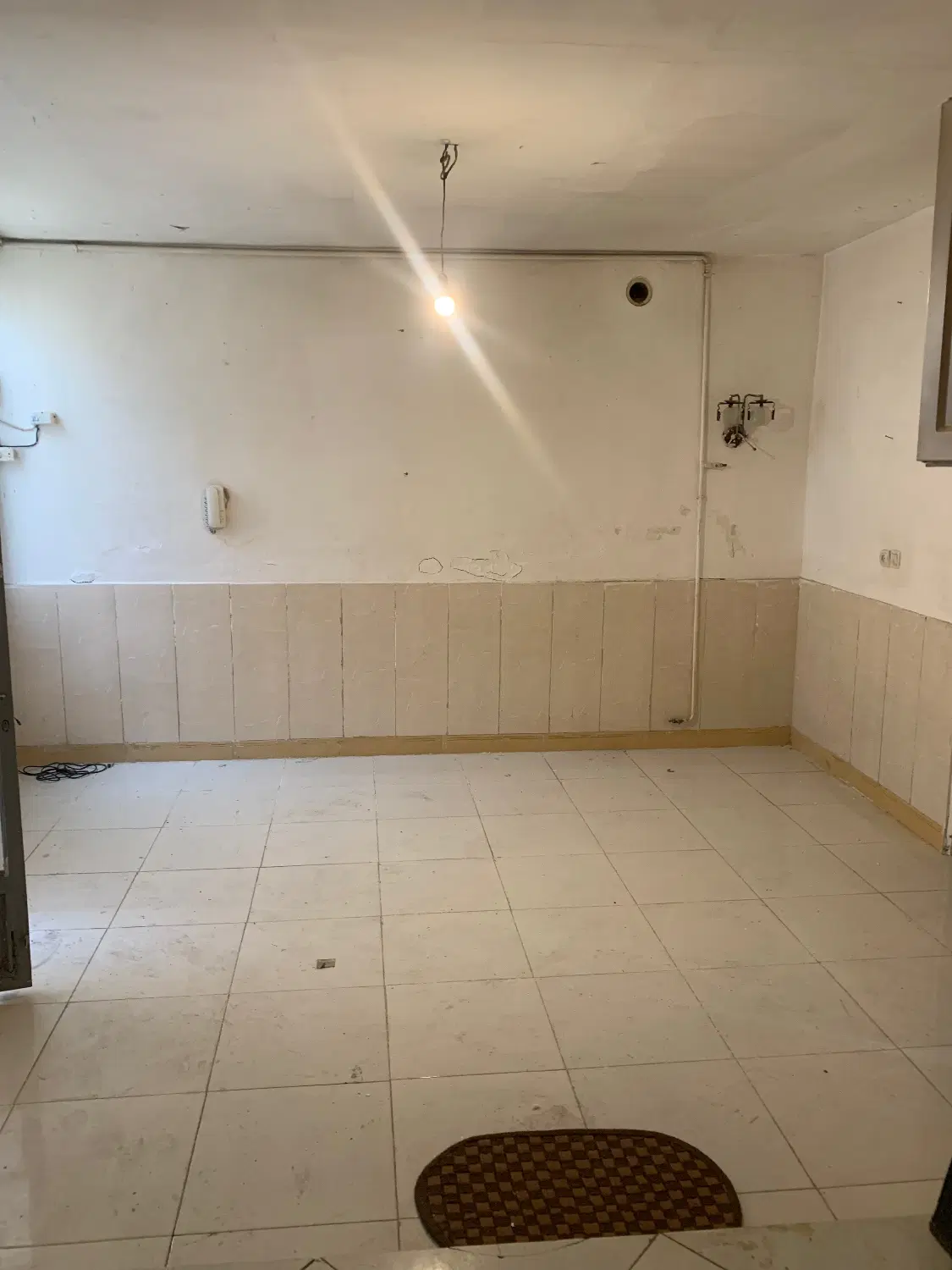 فایل فروش ط همکف ۷۵متری