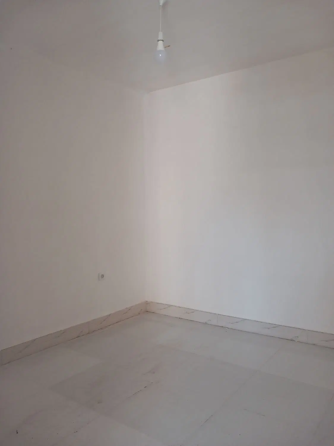 خانه در خیابان دانش اموز