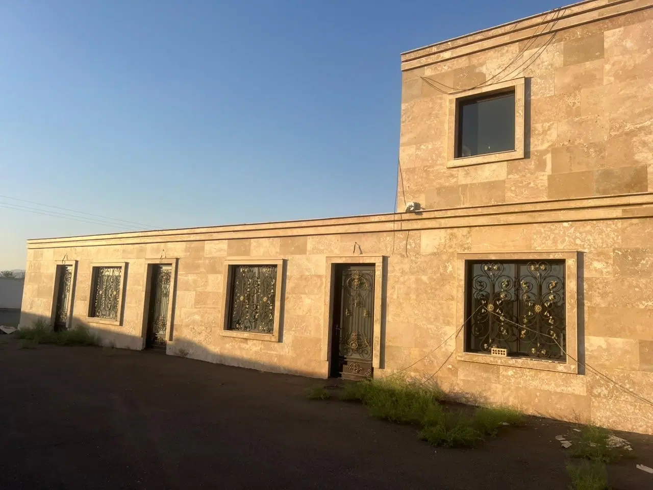 کارخانه صنعتی۶۸۰۰متر  برق ۲۵۰ کیلووات سند تک‌برگ