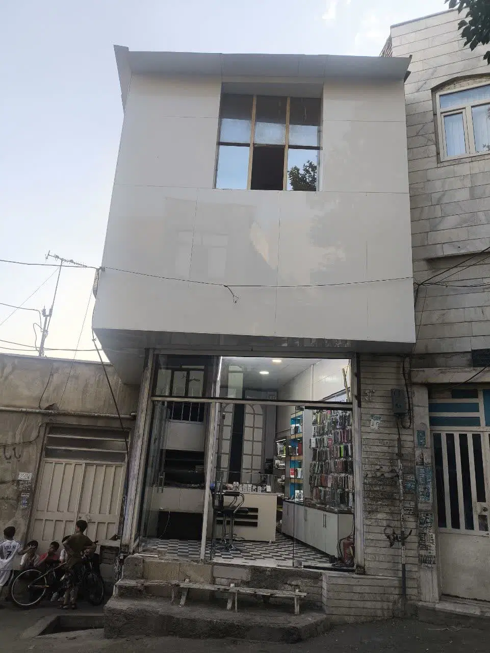 مغازه ۲۶متربا واحدمسکونی۳۴متربالا ،کرکره برقی،کلاک