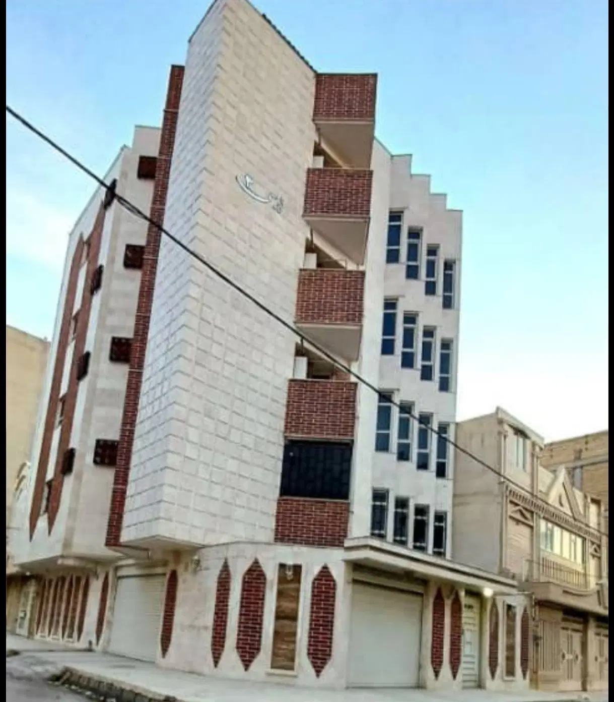 آپارتمان تک واحدی