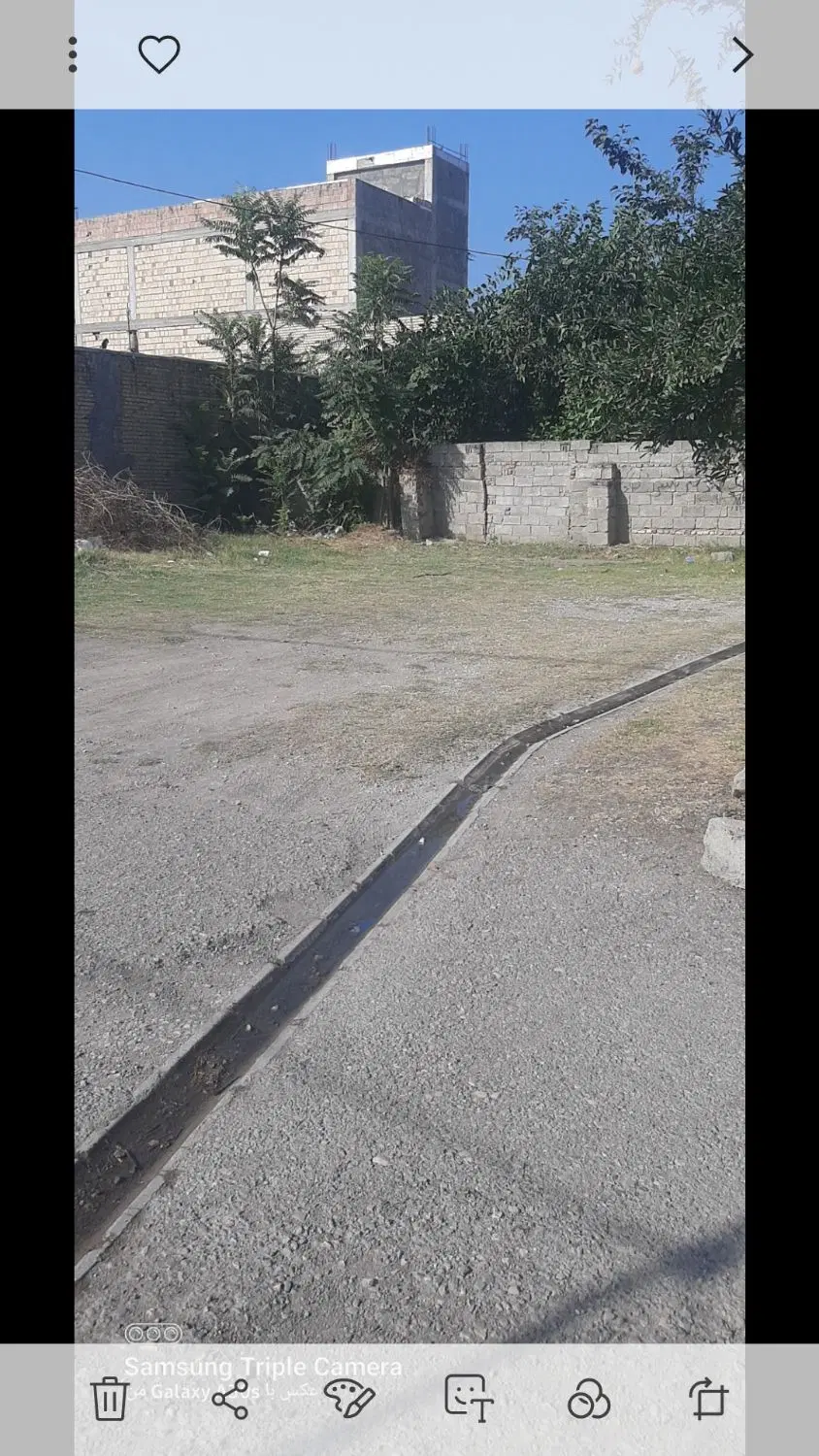 زمین مسکونی