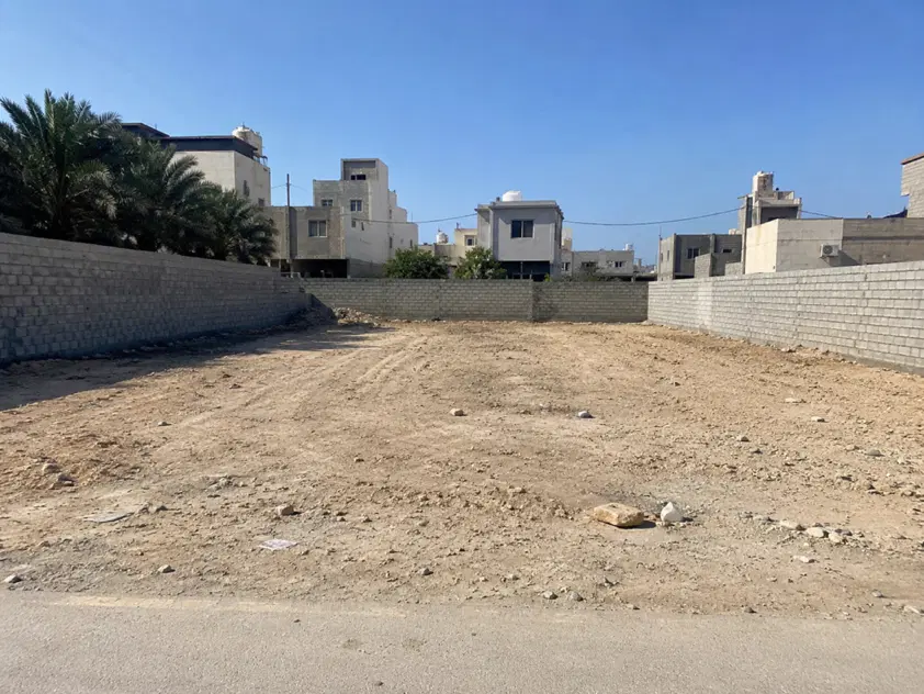 زمین ۲۱۰ متری قلب شهر دسترسی عالی به تمامی امکانات